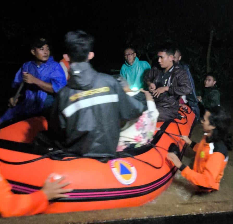 Banjir Melanda Sejumlah Wilayah di Purwokerto