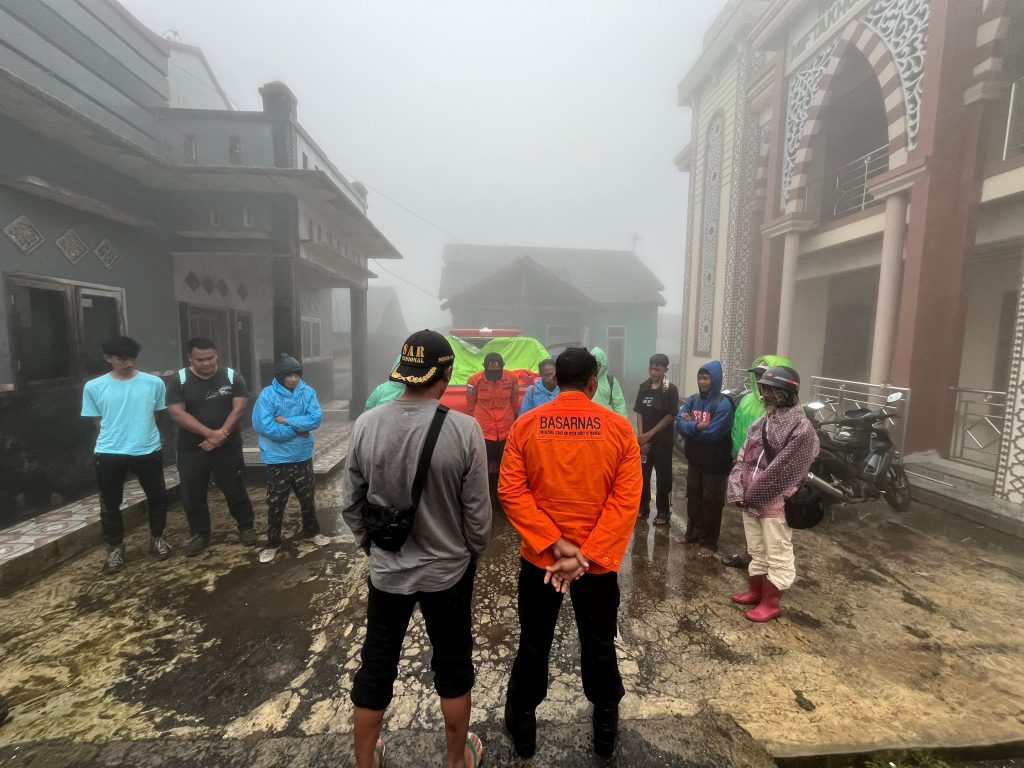 Koordinasi Tim SAR untuk Evakuasi Pendaki Hilang di Gunung Slamet, Rabu 29 Januari 2025 (Foto : Istimewa)