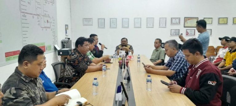 Anggota DPR RI Yanuar Arif WIbowo Berkunjung ke Kantor Trans Banyumasrif