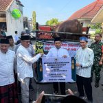 Penyerahan Simbolis Sapi Kurban Presiden oleh Bupati Banyumas
