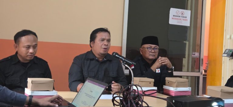Jajaran Komisioner Bawaslu Banyumas di Acara Pemutahiran Data Warga Binaan Rutan Banyumas