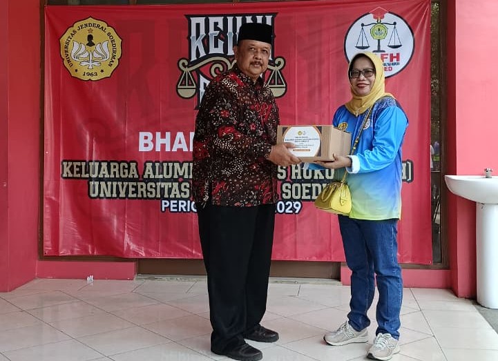 Penyerahan Simbolis Bantuan Sembako dari Fakultas Hukum Universitas Jenderal Soedirman di Rutan Kelas IIB Banyumas